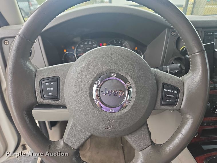 image for item DU2520 2006 Jeep Commander SUV