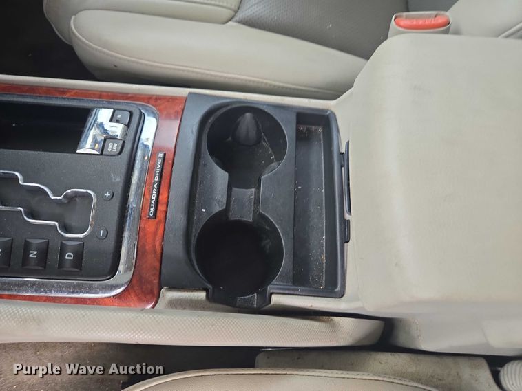 image for item DU2520 2006 Jeep Commander SUV