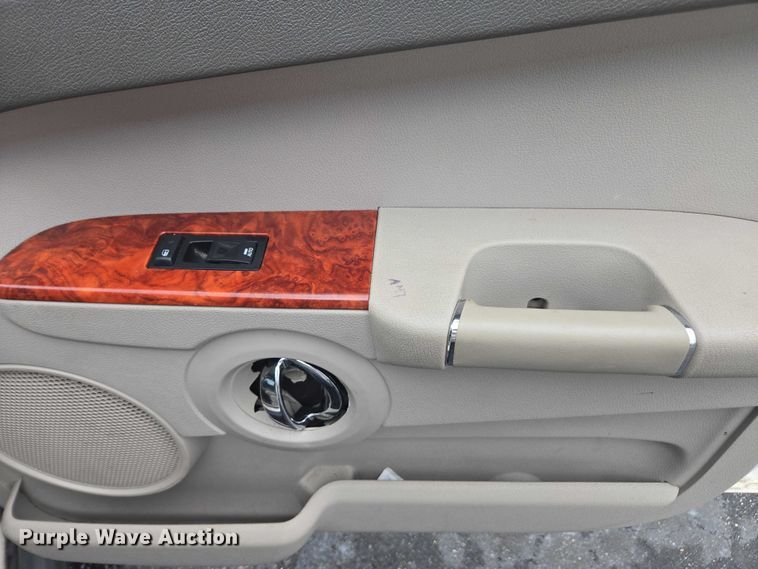 image for item DU2520 2006 Jeep Commander SUV