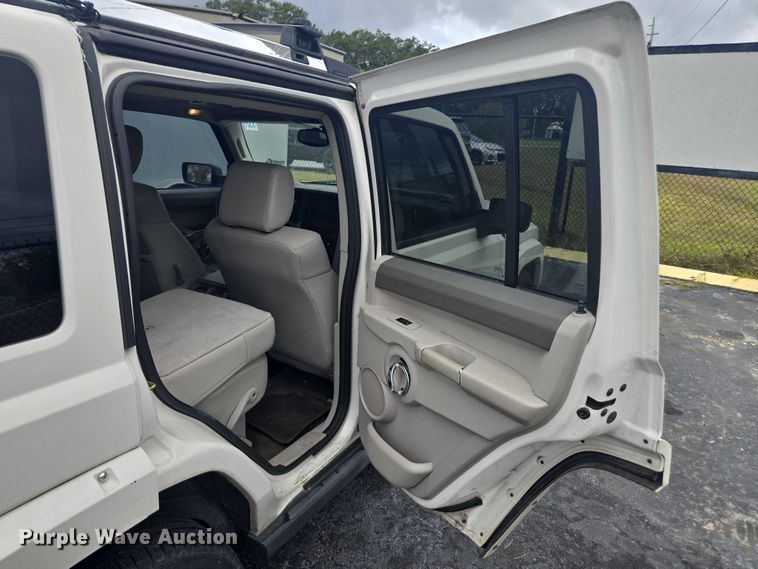 image for item DU2520 2006 Jeep Commander SUV