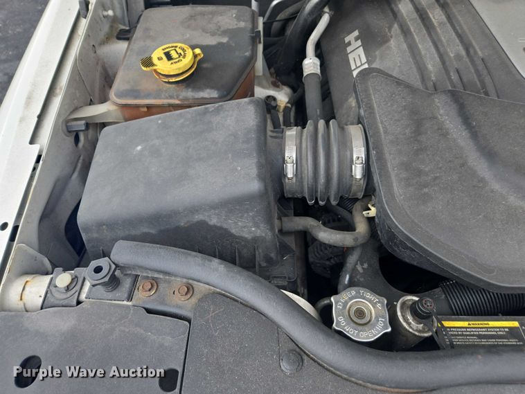 image for item DU2520 2006 Jeep Commander SUV