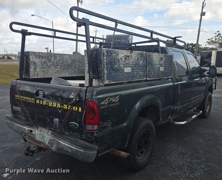 image for item DU2524 2002 Ford F250 Super Duty Crew Cab pickup truck