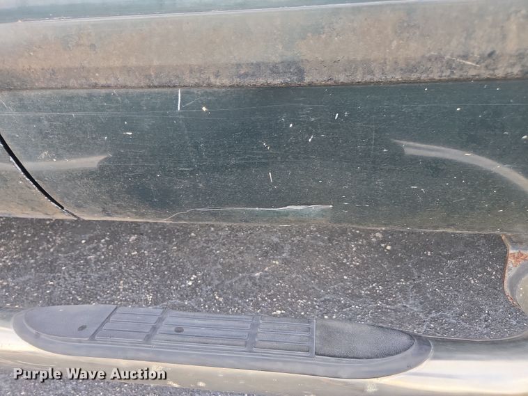 image for item DU2524 2002 Ford F250 Super Duty Crew Cab pickup truck