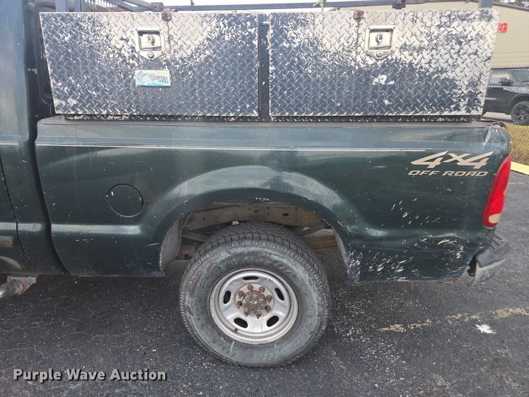 image for item DU2524 2002 Ford F250 Super Duty Crew Cab pickup truck