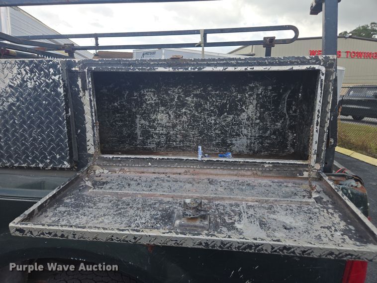 image for item DU2524 2002 Ford F250 Super Duty Crew Cab pickup truck