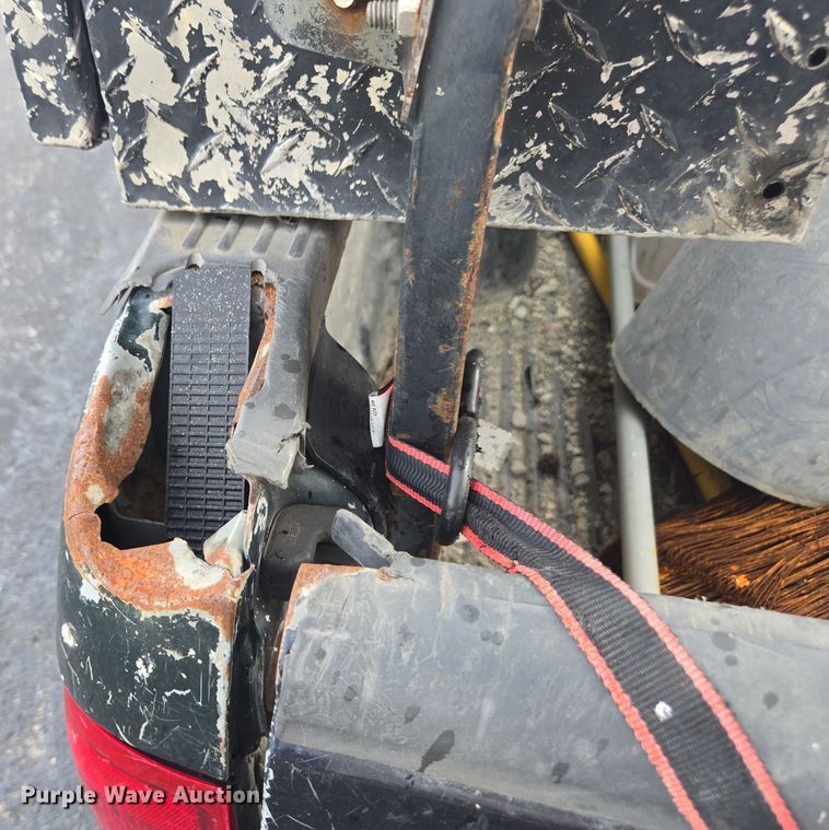 image for item DU2524 2002 Ford F250 Super Duty Crew Cab pickup truck