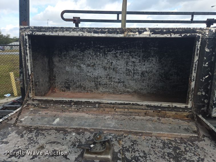 image for item DU2524 2002 Ford F250 Super Duty Crew Cab pickup truck