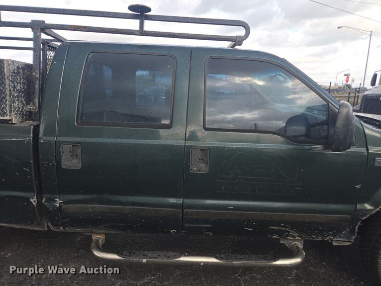 image for item DU2524 2002 Ford F250 Super Duty Crew Cab pickup truck