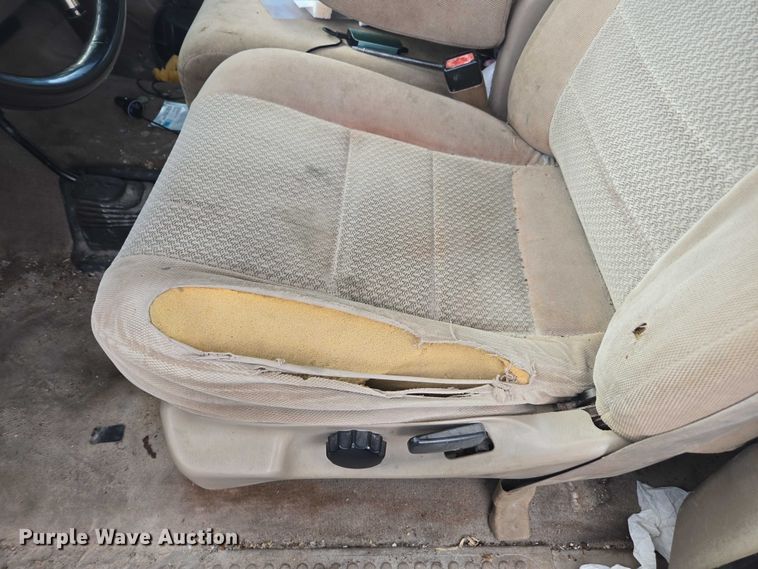 image for item DU2524 2002 Ford F250 Super Duty Crew Cab pickup truck