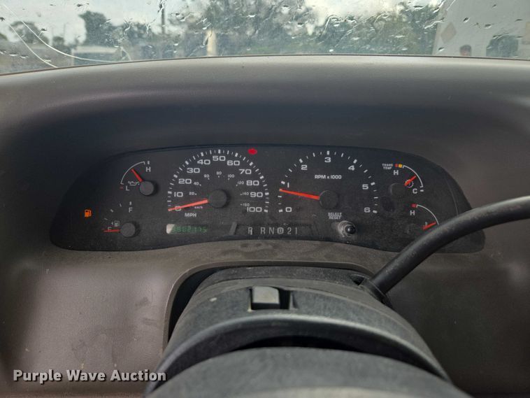 image for item DU2524 2002 Ford F250 Super Duty Crew Cab pickup truck