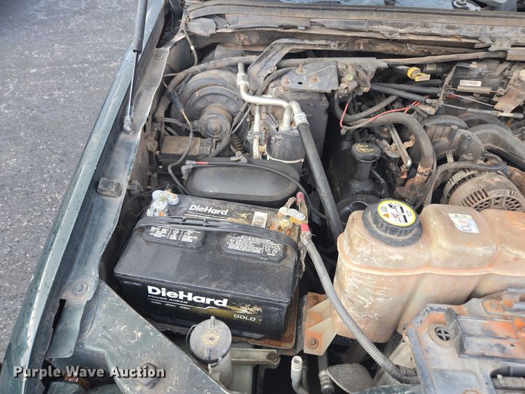 image for item DU2524 2002 Ford F250 Super Duty Crew Cab pickup truck