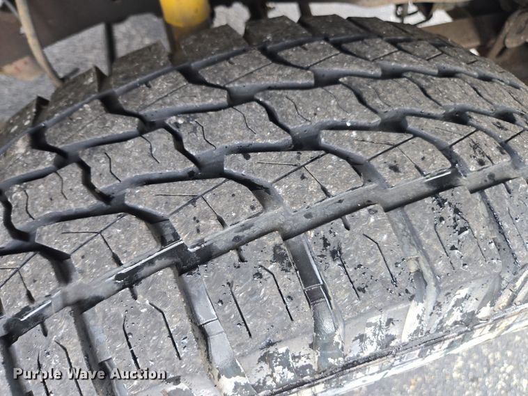 image for item DU2524 2002 Ford F250 Super Duty Crew Cab pickup truck