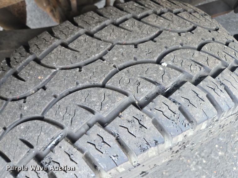 image for item DU2524 2002 Ford F250 Super Duty Crew Cab pickup truck