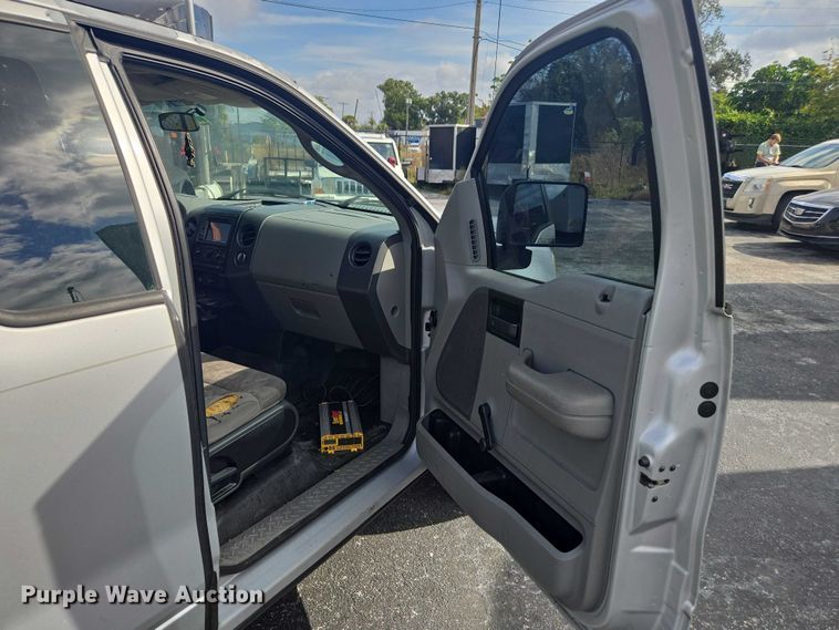 image for item DU2525 2005 Ford F150 pickup truck