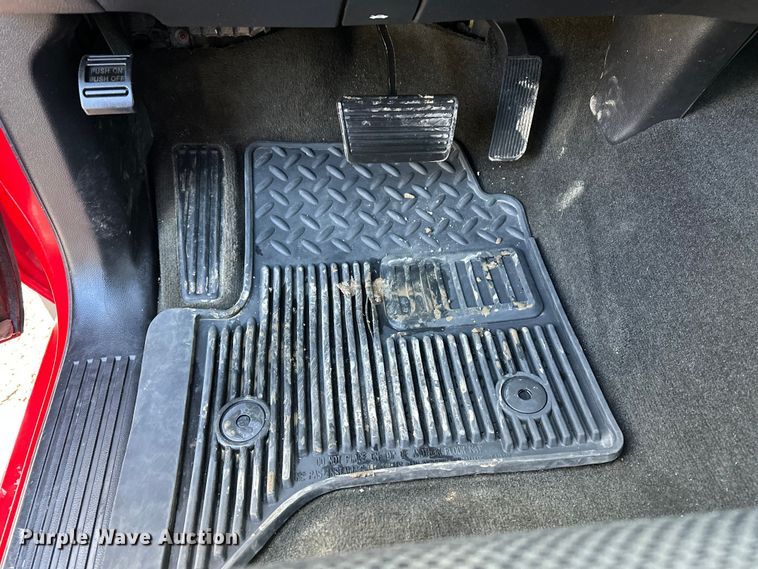 image for item DV0760 2017 GMC Sierra 2500HD Crew Cab pickup truck