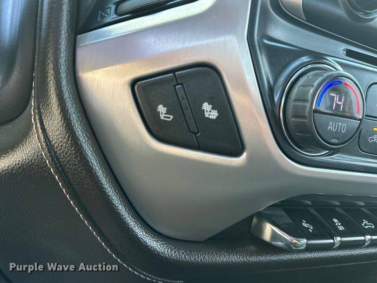 image for item DV0760 2017 GMC Sierra 2500HD Crew Cab pickup truck