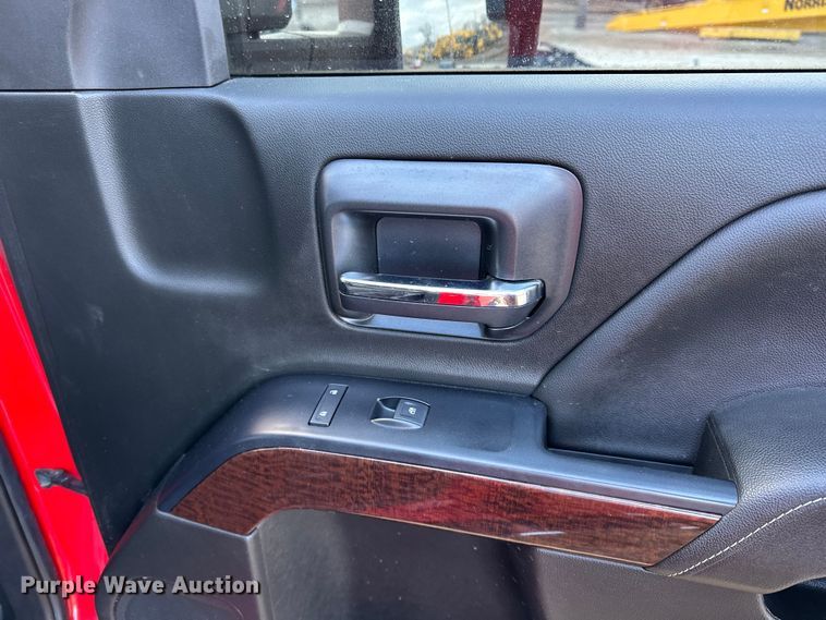 image for item DV0760 2017 GMC Sierra 2500HD Crew Cab pickup truck