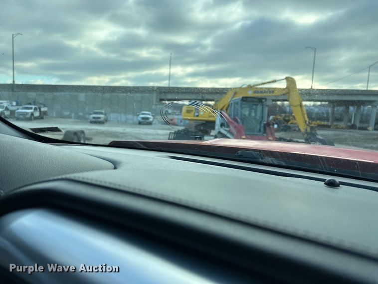 image for item DV0760 2017 GMC Sierra 2500HD Crew Cab pickup truck