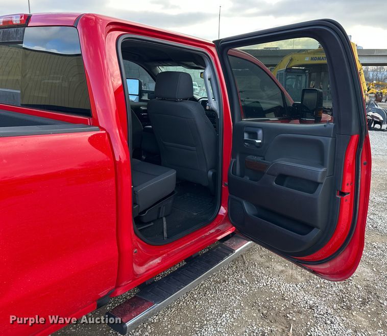 image for item DV0760 2017 GMC Sierra 2500HD Crew Cab pickup truck