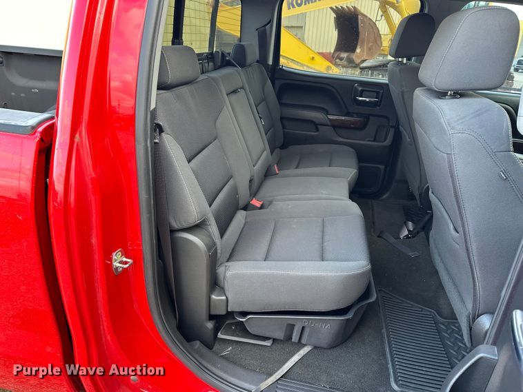 image for item DV0760 2017 GMC Sierra 2500HD Crew Cab pickup truck