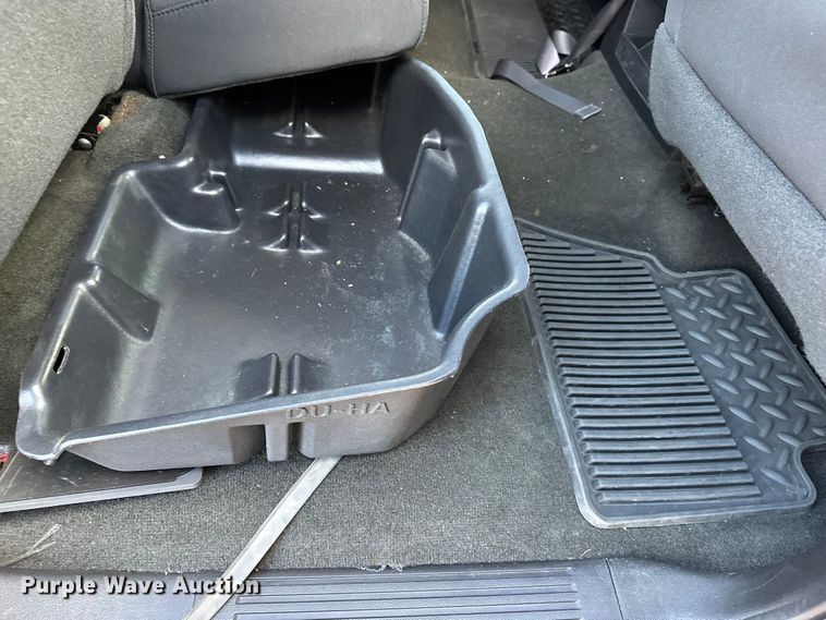 image for item DV0760 2017 GMC Sierra 2500HD Crew Cab pickup truck