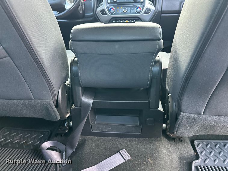 image for item DV0760 2017 GMC Sierra 2500HD Crew Cab pickup truck