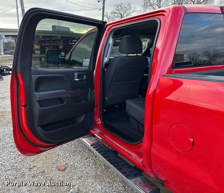 image for item DV0760 2017 GMC Sierra 2500HD Crew Cab pickup truck