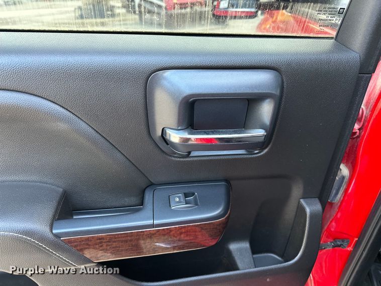 image for item DV0760 2017 GMC Sierra 2500HD Crew Cab pickup truck