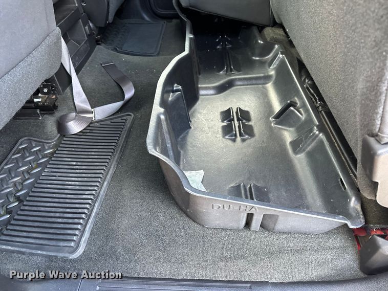 image for item DV0760 2017 GMC Sierra 2500HD Crew Cab pickup truck