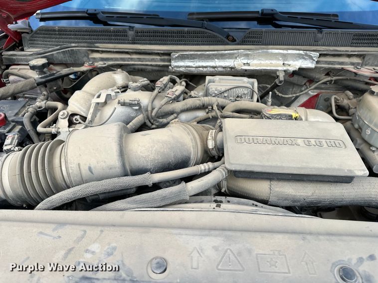 image for item DV0760 2017 GMC Sierra 2500HD Crew Cab pickup truck