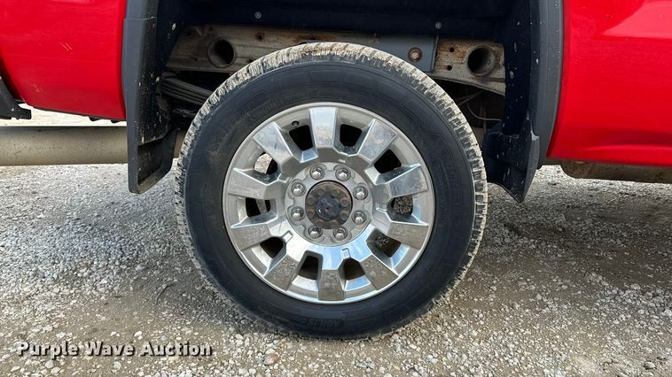 image for item DV0760 2017 GMC Sierra 2500HD Crew Cab pickup truck