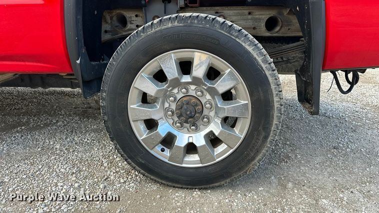 image for item DV0760 2017 GMC Sierra 2500HD Crew Cab pickup truck