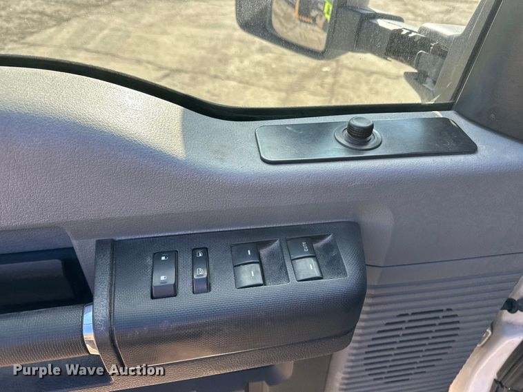 image for item DV0765 2012 Ford F250 Super Duty Crew Cab pickup truck