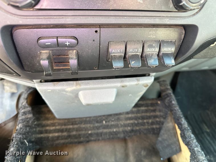 image for item DV0765 2012 Ford F250 Super Duty Crew Cab pickup truck