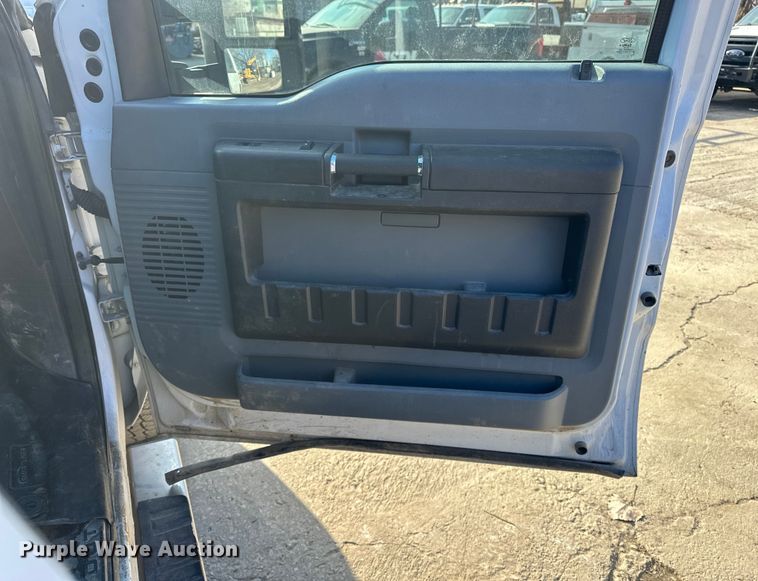 image for item DV0765 2012 Ford F250 Super Duty Crew Cab pickup truck