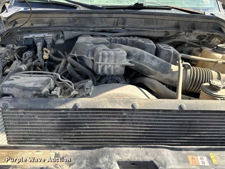 image for item DV0766 2016 Ford F350 Super Duty Crew Cab flatbed pickup truck