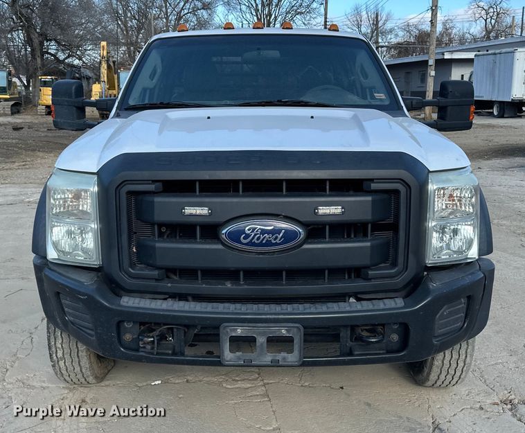 image for item DV0767 2013 Ford F450 SuperCab flatbed truck