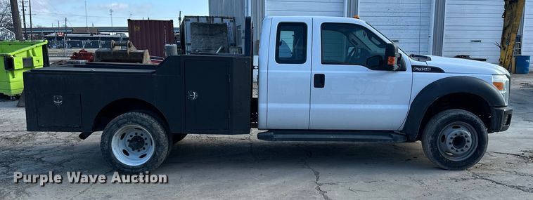 image for item DV0767 2013 Ford F450 SuperCab flatbed truck