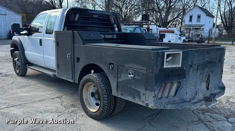 image for item DV0767 2013 Ford F450 SuperCab flatbed truck