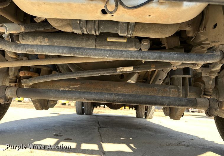 image for item DV0767 2013 Ford F450 SuperCab flatbed truck