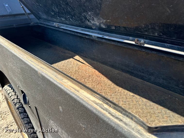 image for item DV0767 2013 Ford F450 SuperCab flatbed truck