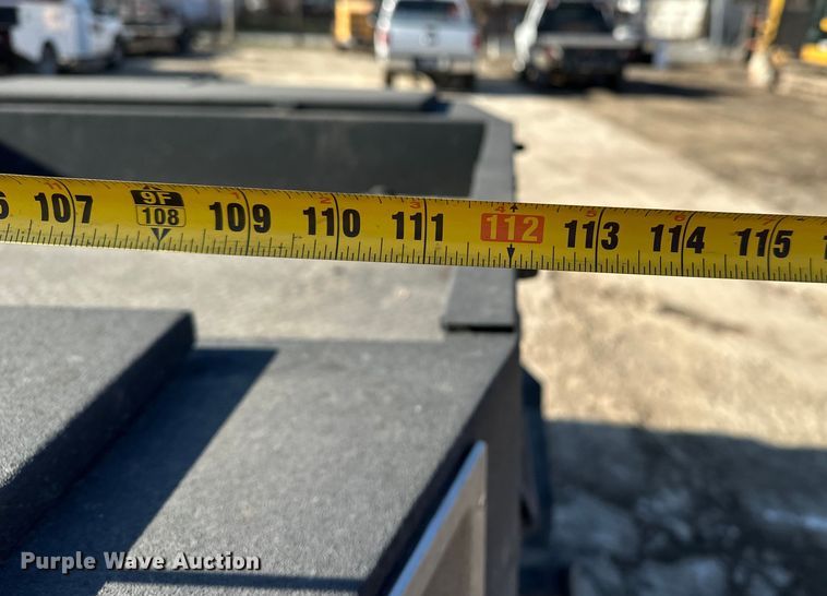 image for item DV0767 2013 Ford F450 SuperCab flatbed truck