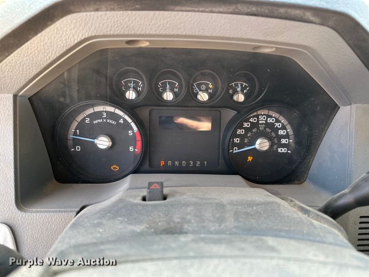 image for item DV0767 2013 Ford F450 SuperCab flatbed truck