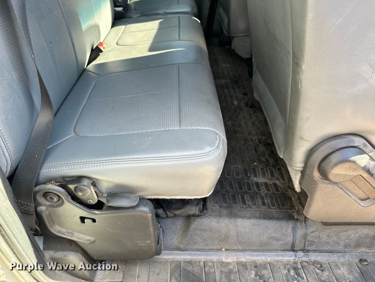 image for item DV0767 2013 Ford F450 SuperCab flatbed truck