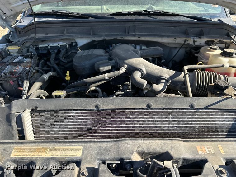 image for item DV0767 2013 Ford F450 SuperCab flatbed truck