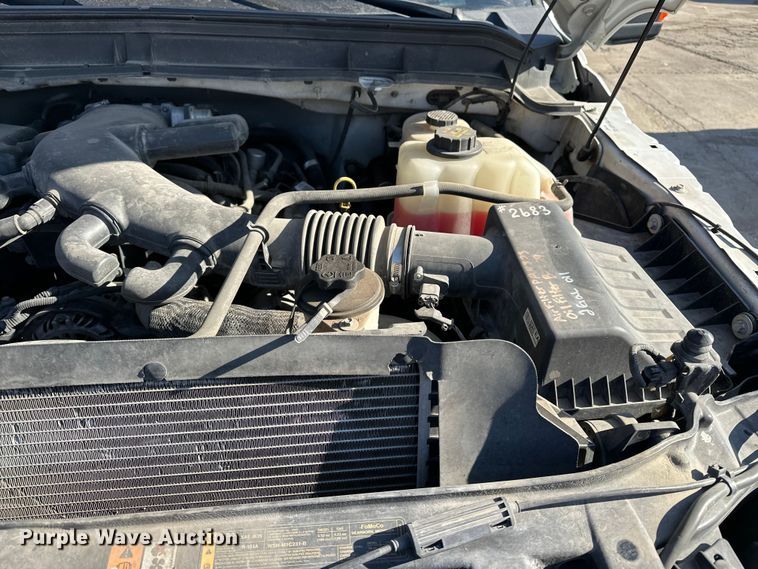 image for item DV0767 2013 Ford F450 SuperCab flatbed truck