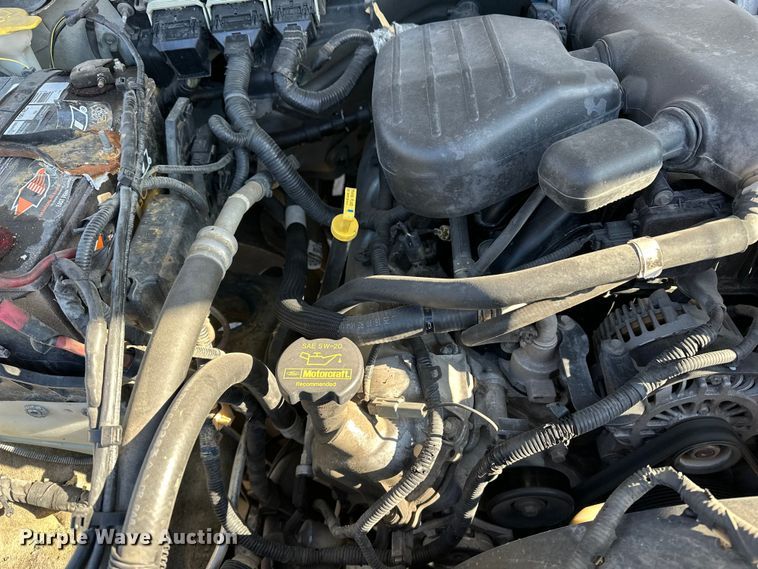 image for item DV0767 2013 Ford F450 SuperCab flatbed truck