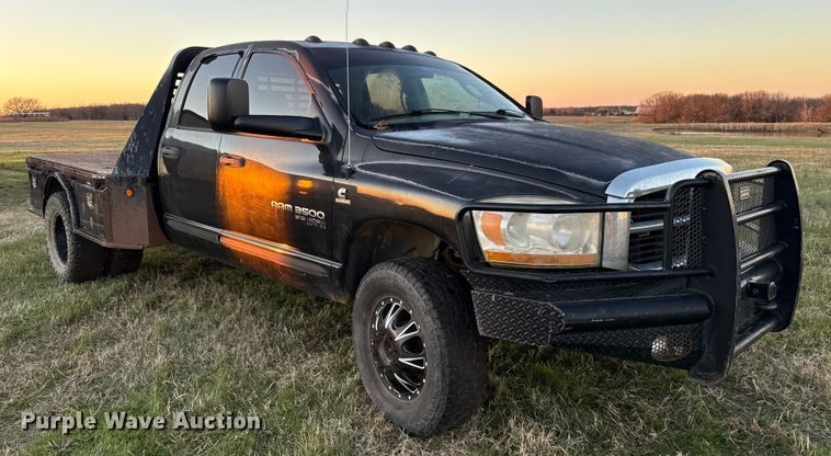 image for item DW5182 2006 Dodge Ram 3500 Big Horn Quad Cab flatbed pickup truck