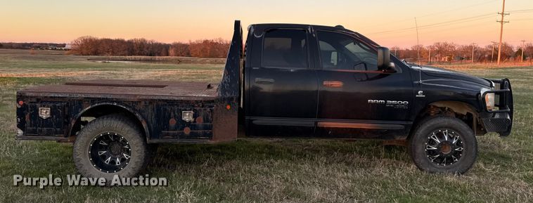 image for item DW5182 2006 Dodge Ram 3500 Big Horn Quad Cab flatbed pickup truck