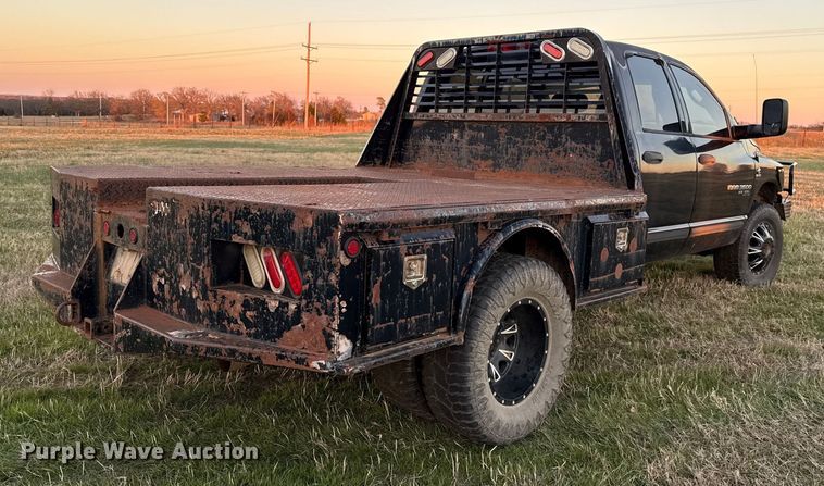 image for item DW5182 2006 Dodge Ram 3500 Big Horn Quad Cab flatbed pickup truck